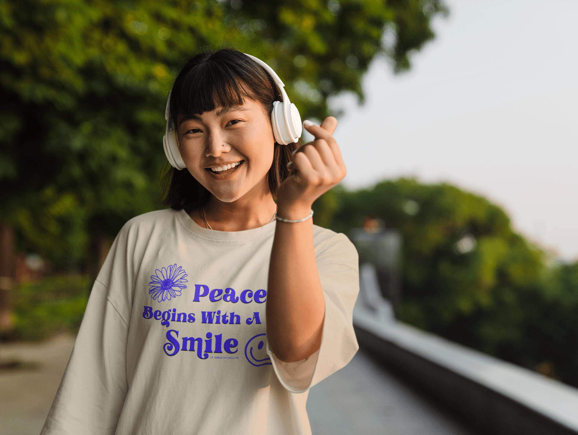 Apliiq tshirts Peace Begins With a Smile - Mother Teresa Organic Cotton Tee